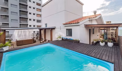 Cobertura Duplex com 03 Suítes e 2 vagas de garagem no bairro Auxiliadora em Porto Alegre RS