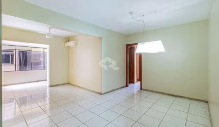 Apartamento  3 dormitórios, 1 suíte, 1 vaga de garagem a venda no bairro São Geraldo em Porto Alegre/RS