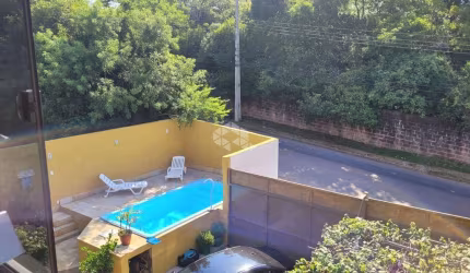 Casa/2 dormitórios/2D/ vista espetacular no Bairro Agronomia em Porto Alegre !