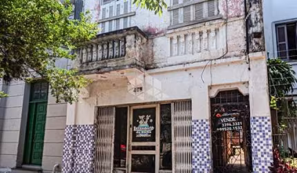 Crédito Real vende CASA comercial / residencial no bairro Floresta em Porto Alegre - RS.