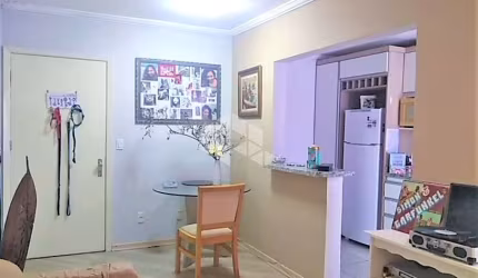 Apartamento 1 dormitório com pátio  para venda no bairro São João