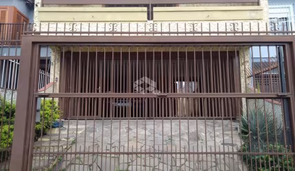 Casa à Venda com 03 dormitórios, 02 vagas de garagem no Bairro Passo D'Areia - Porto Alegre / RS