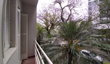 Apartamento de dois dormitórios no bairro Auxiliadora.