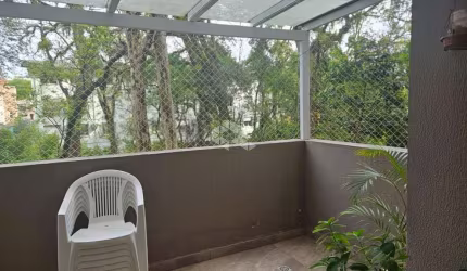 Apartamento Garden à venda com 02 dormitórios / quartos sendo 01 suíte e garagem no bairro Teresópolis em Porto Alegre / RS.