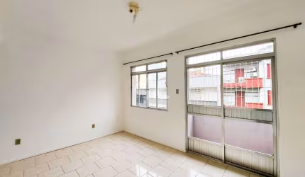 Apartamento JK / Kitnet à venda na rua Tuyuty no bairro Centro Histórico em Porto Alegre / RS.