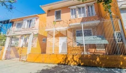 Casa com 2 dorm no bairro Floresta