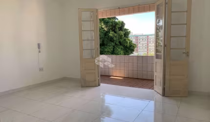 Apartamento à venda de 3 quartos, vaga de garagem rotativa no bairro Jardim Botânico em Porto Alegre - RS.