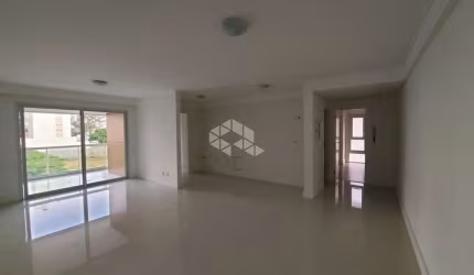 Apartamento com 2 suítes, 1 vaga de garagem na Beira-Mar em Florianópolis/SC..