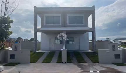 Casa 3 Dormitórios sendo 1 suíte, 1 vaga de garagem no bairro Campeche, em Florianópolis/SC