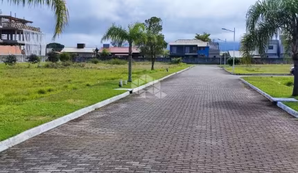 Terreno com 387,79m² A Venda - Campeche, Florianópolis SC