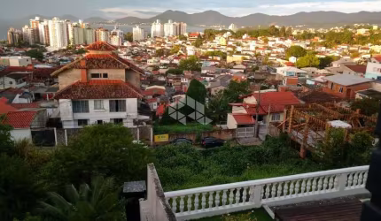 Terreno com 432,07m² A Venda - Agronômica, Florianópolis SC