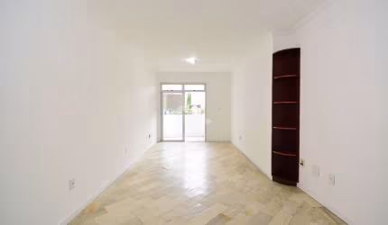 Apartamento semimobiliado com 3 dormitórios e sendo 1 suíte A Venda - Centro, Florianópolis SC