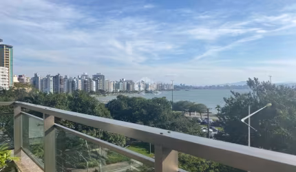Apartamento com vista para o mar com 4 dormitórios e sendo 1 suíte A Venda - Agronômica, Florianópolis SC