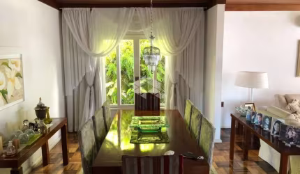 Casa Residencial/Comercial próxima ao Beiramar Shopping - Centro de Florianópolis