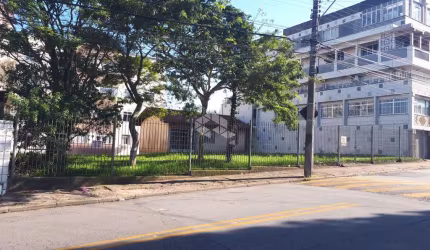 Terreno com 324 m² no bairro Jardim Atlântico em Florianópolis/SC.