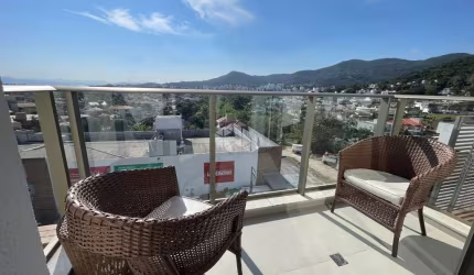 APARAMENTO COM 2 QUARTOS, AMBOS SUÍTES, 2 VAGAS DE GARAGEM NO BAIRRO CÓRREGO GRANDE EM FLORIANÓPOLIS/SC.