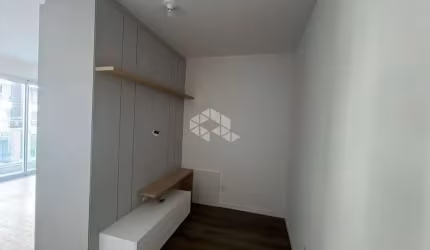 STUDIO COM 1 VAGA DE GARAGEM NO CENTRO DE FLORIANÓPOLIS/SC