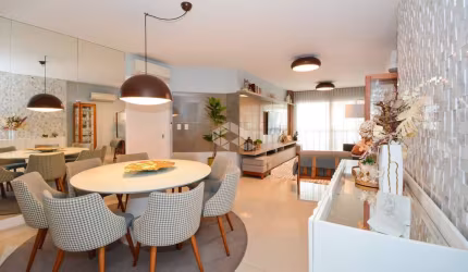APARTAMENTO MOBILIADO COM 3 QUARTOS SENDO 3 SUÍTES 2 VAGAS DE GARAGEM NO BAIRRO CENTRO EM FLORIANÓPOLIS/SC