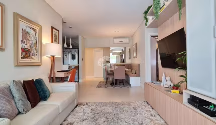 APARTAMENTO DE ALTO PADRÃO COM 2 SUÍTES E 2 VAGAS DE GARAGEM NO BAIRRO JOÃO PAULO EM FLORIANÓPOLIS/SC
