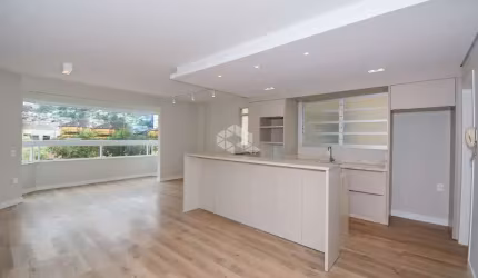 APARTAMENTO MOBILIADO 3 QUARTOS SENDO 1 SUÍTE E 1 VAGA DE GARAGEM NO CENTRO DE FLORIANÓPOLIS/SC