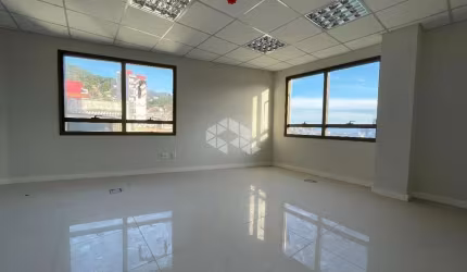 SALA COMERCIAL COM 29,02 M² PRIVATIVOS NO CENTRO DE FLORIANÓPOLIS/SC