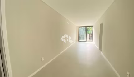 APARTAMENTO COM 2 QUARTOS SENDO SUÍTES E 1 VAGA DE GARAGEM NO BAIRRO JOÃO PAULO EM FLORIANÓPOLIS/SC