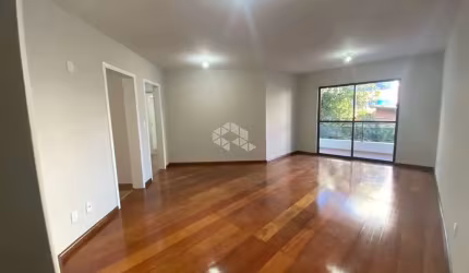 APARTAMENTO COM 3 QUARTOS SENDO 1 SUÍTE E 2 VAGAS DE GARAGEM NO ABRAÃO EM FLORIANÓPOLIS/SC