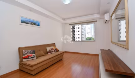 APARTAMENTO COM 2 QUARTOS EM LOCALIZAÇÃO PRIVILEGIADA NO CENTRO DE FLORIANÓPOLIS/SC