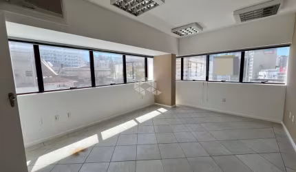 SALA COMERCIAL 41,97 M² PRIVATIVOS COM 1 VAGA DE GARAGEM NO CENTRO DE FLORIANÓPOLIS/SC