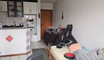 APARTAMENTO 1 QUARTO SENDO SUÍTE E 1 VAGA GARAGEM NO BAIRRO CAMPINAS EM SÃO JOSÉ PRÓXIMO AO GIASSI