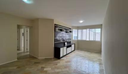 APARTAMENTO SEMIMOBILIADO COM 3 QUARTOS E SACADA NO ESTREITO FLORIANÓPOLIS