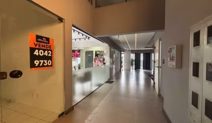 LOJA À VENDA EM CAMPINAS SÃO JOSÉ COM 2 VAGAS DE GARAGEM