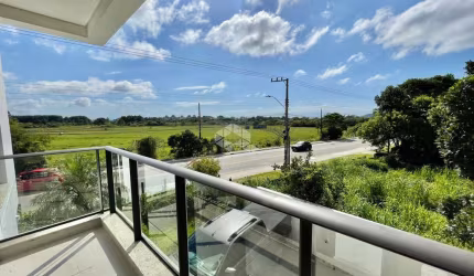 APARTAMENTO COM 2 QUARTOS SENDO 1 SUÍTE E 2 VAGAS DE GARAGEM EM CAMPECHE FLORIANÓPOLIS