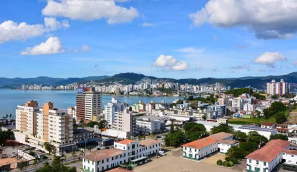 COBERTURA ALTO PADRÃO NO ESTREITO COM VISTA PARA O MAR E INFRAESTRUTURA COMPLETA