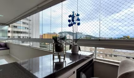 APARTAMENTO COM 3 QUARTOS SENDO 1 SUÍTE E ÁREA DE LAZER COMPLETA NO ITACORUBI EM FLORIANÓPOLIS