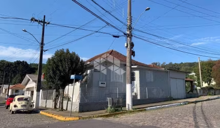 Casa com 3 quartos à venda na Rio Branco, 1, Centro, Garibaldi, 375 m2 por R$ 499.000
