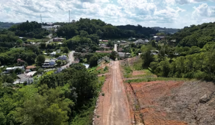 -Terreno no loteamento Jardim Arpoador