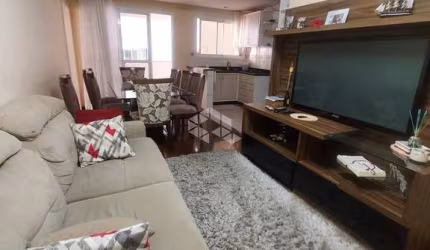 -Apartamento central com 03 dormitórios