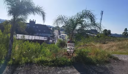 terreno de esquina no Bairro Ferroviário