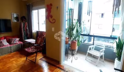 Apartamento de 02 dormitórios no centro de Garibaldi!