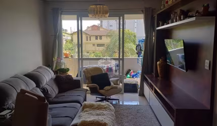 Apartamento de 2 dormitórios com suíte e excelente posição solar.