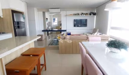 Apartamento  no Último Andar - Rua Marquês de Souza