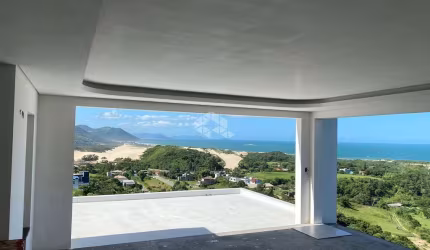 Casa à venda em Garopaba com vista Panorâmica Permanente.
