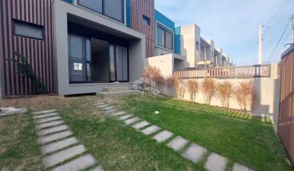 Casa à venda em Garopaba, bairro Ambrósio