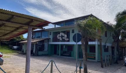 Pousada 'a venda em Garopaba na praia da Ferrugem