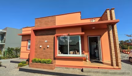 Casa a venda em Imbituba com terreno de 1.076 m²