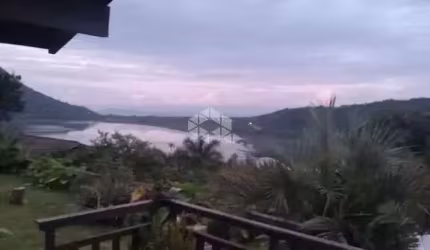 Casa a Venda no Macacu