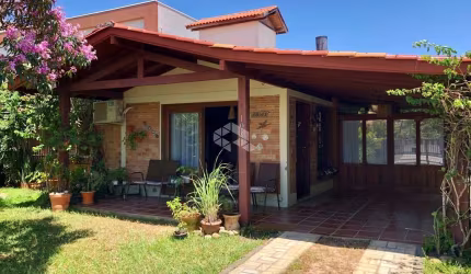 Vende-se Casa no Centro de Garopaba