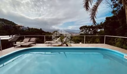 Casa na Praia do Silveira em Garopaba com vista Panorâmica.