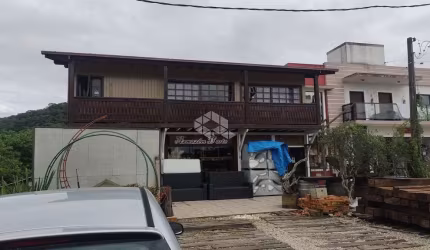 Propriedade Comercial e Residencial na Encantada.